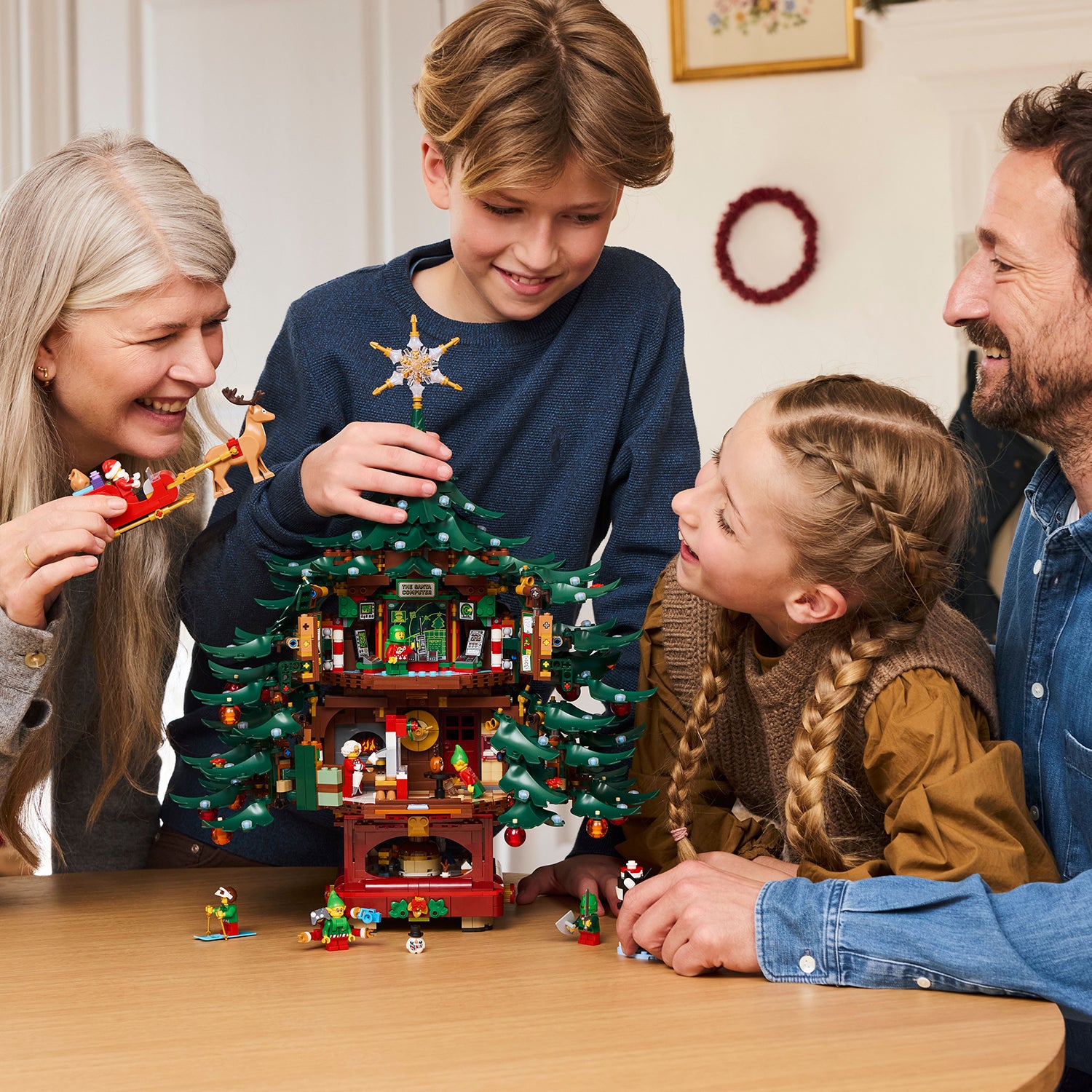 ® Family Christmas Tree Decoration