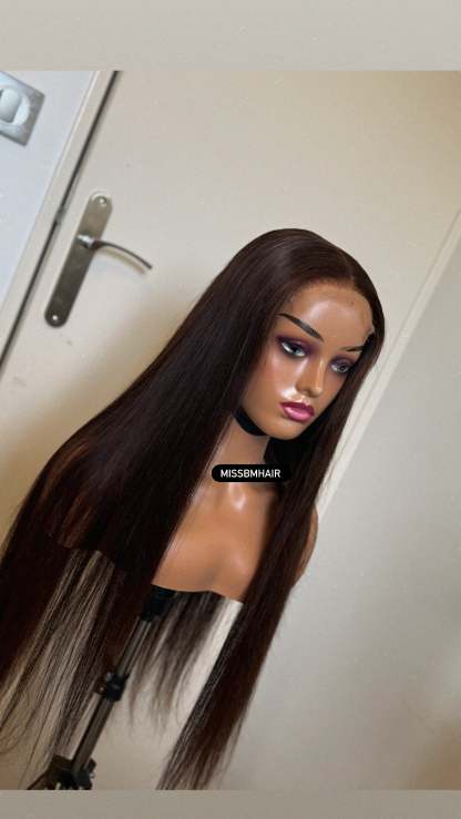 Perruque glueless en cheveux vierges humains DINAS – Prête à porter