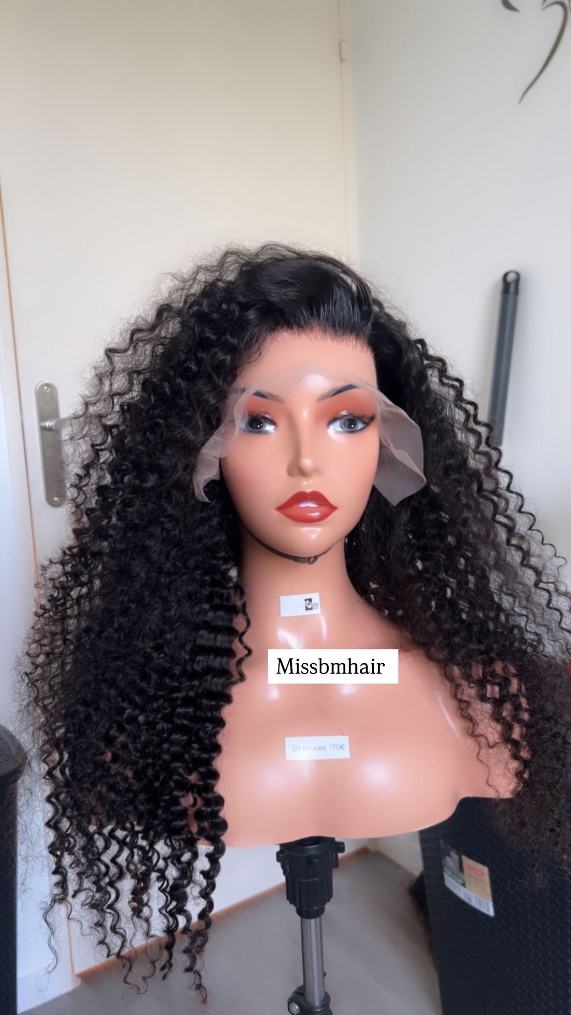 Perruque glueless en cheveux vierges humains HAYDEN – Prête à porter