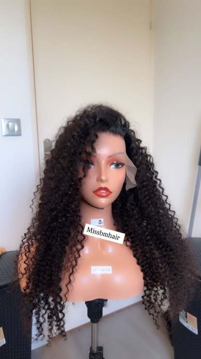 Perruque glueless en cheveux vierges humains HAYDEN – Prête à porter