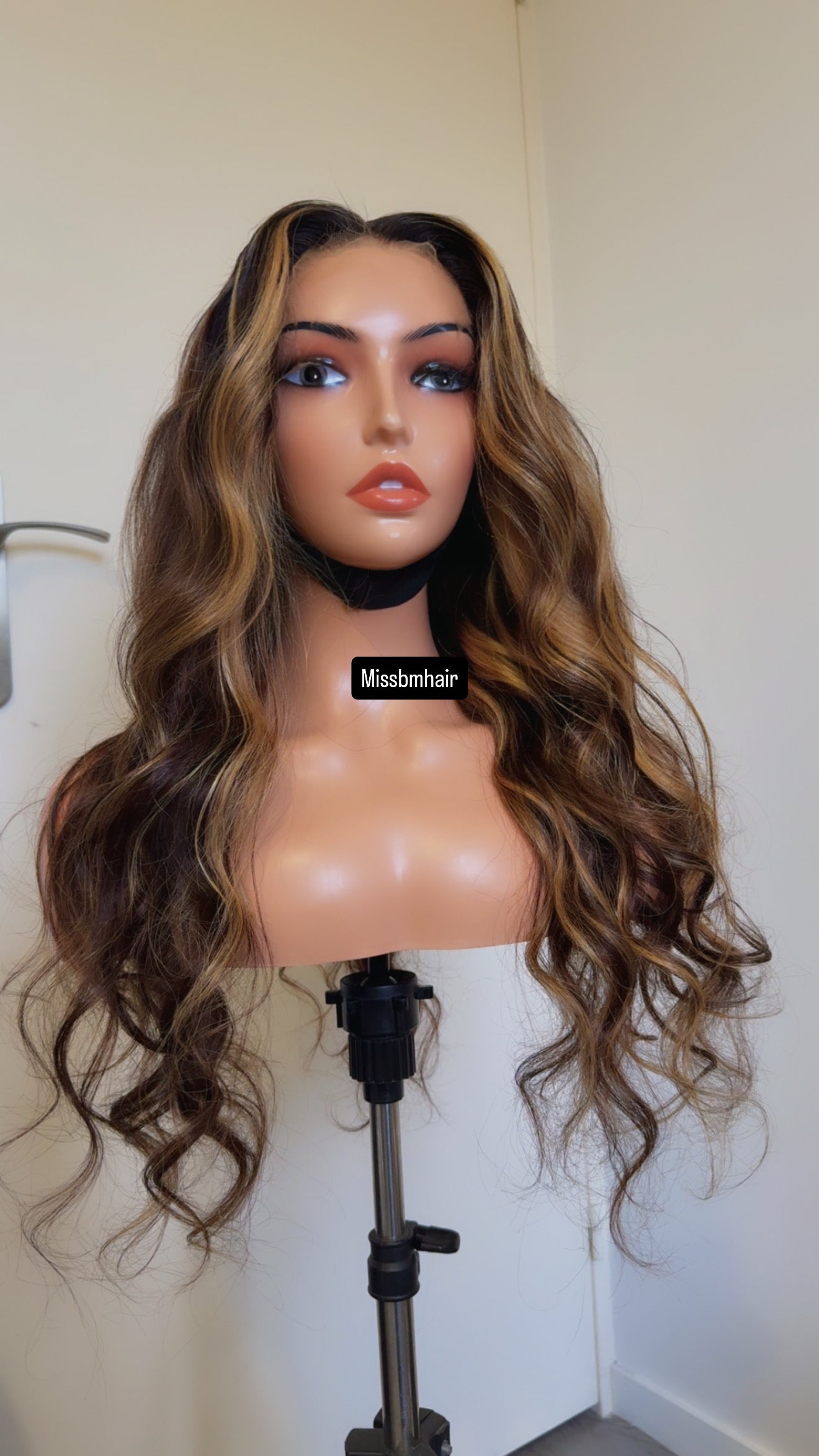 Perruque Béatrice HD Lace glueless – 100 % cheveux vierges humains | MissBMHair