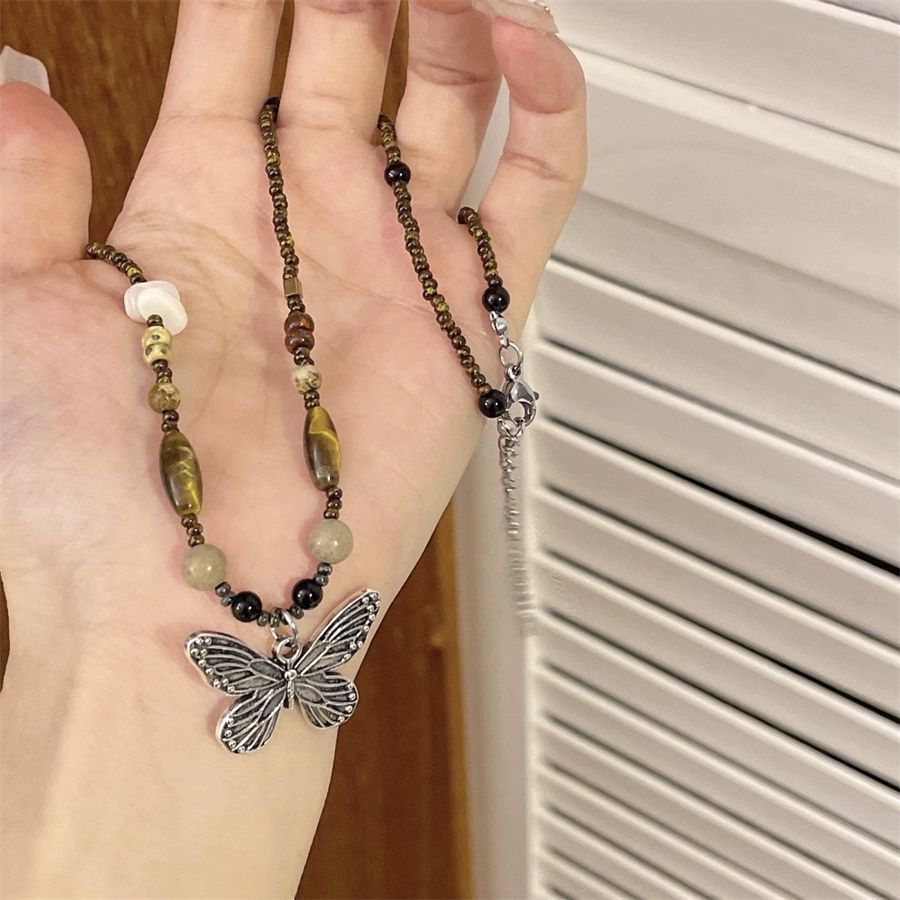 New Chinese Style Retro Lion Dance Beaded Butterfly Necklace Women's Fashion All-match Accessories Niche Design Clavicle Chain Pendant-WiAuGem