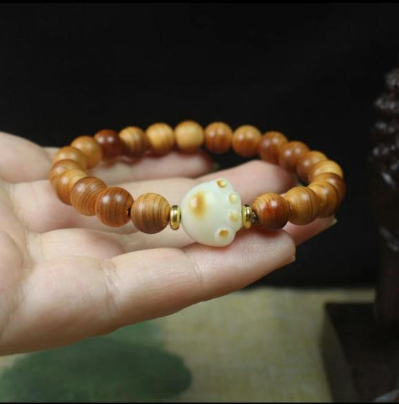 Whisker Talisman Cat's Paw Mysore Cliff Cypress Bracelet-WiAuGem