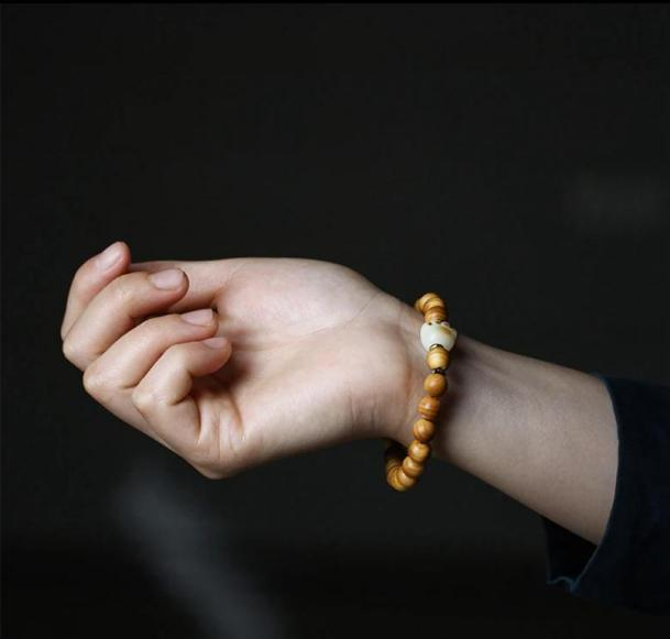 Whisker Talisman Cat's Paw Mysore Cliff Cypress Bracelet-WiAuGem