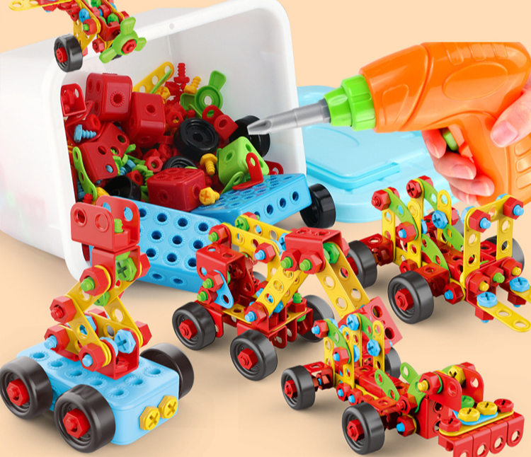 Children's screw-tightening assembly toys