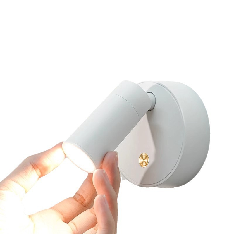 Noční lampička bez kabeláže