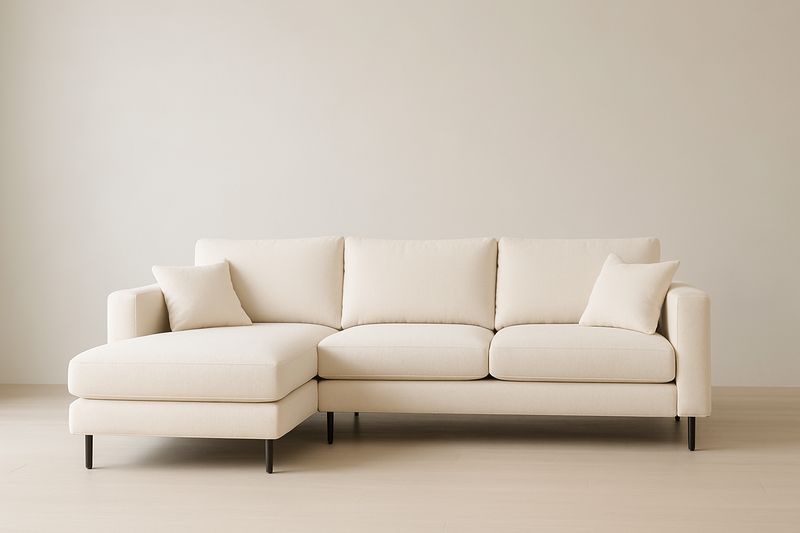 Canapé d'angle en tissu polyester tissé beige, coussins inclus