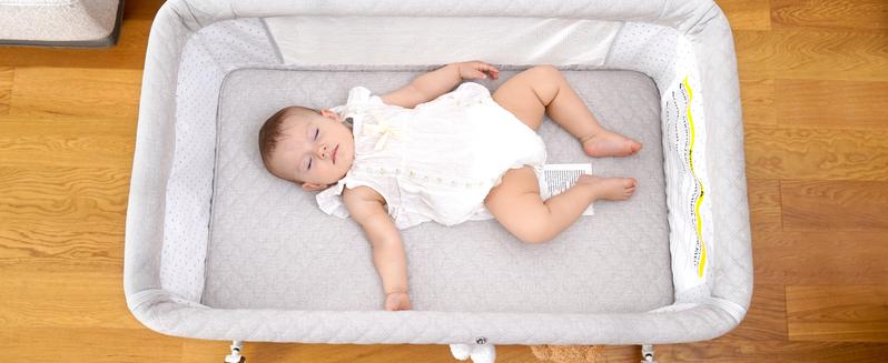 Baby Bassinet Sleeper, 6 Height Adjustable Cribs, Easy to Fold Portable Crib Side Bassinet, Swing Cradle Bed Side Sleeper with Ventilated Net&Wheels