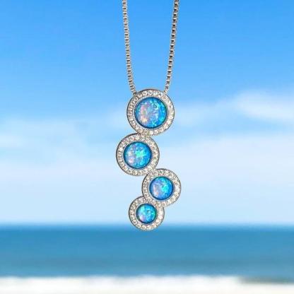 Cirkon opállal ellátott nyaklánc ezüstből