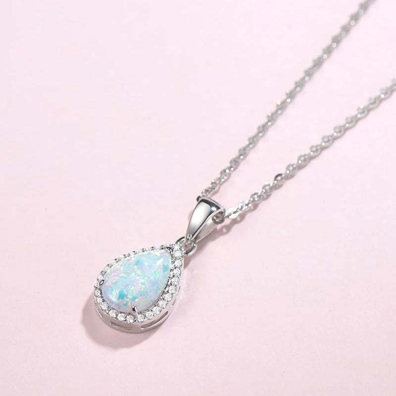 Ezüst körte opál medál nyaklánc
