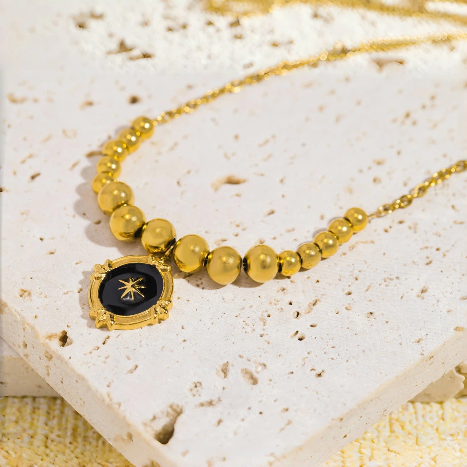 Aranycsillag medál gyöngy vintage nyaklánc