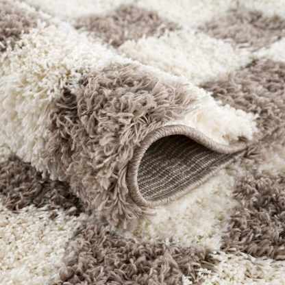 Tapis à carreaux bruns Atira