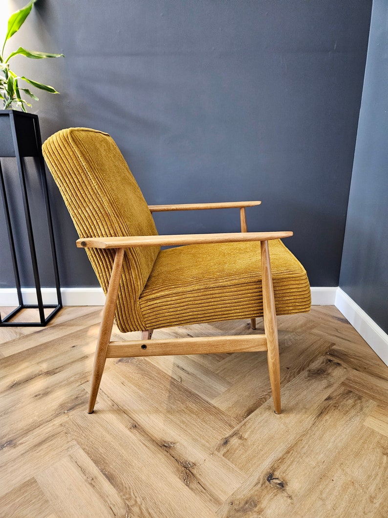 Oryginalne krzesło vintage polonais 300-190 z lat 60-tych produkowane przez H. Lisa. PERSONNALISATION !