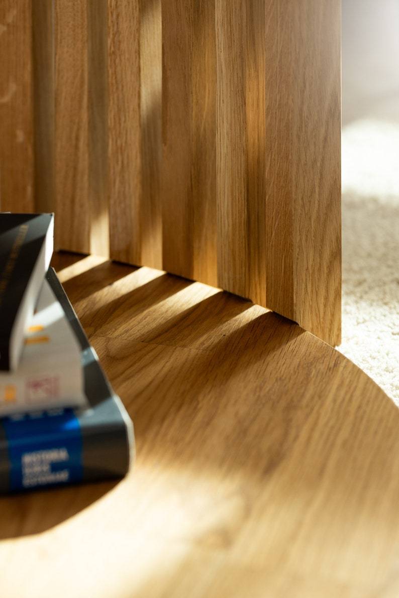 Table basse ronde en bois, Table basse cannelée, Table basse en chêne massif, Table basse en bois de chêne massif, Table basse ronde, Holztisch