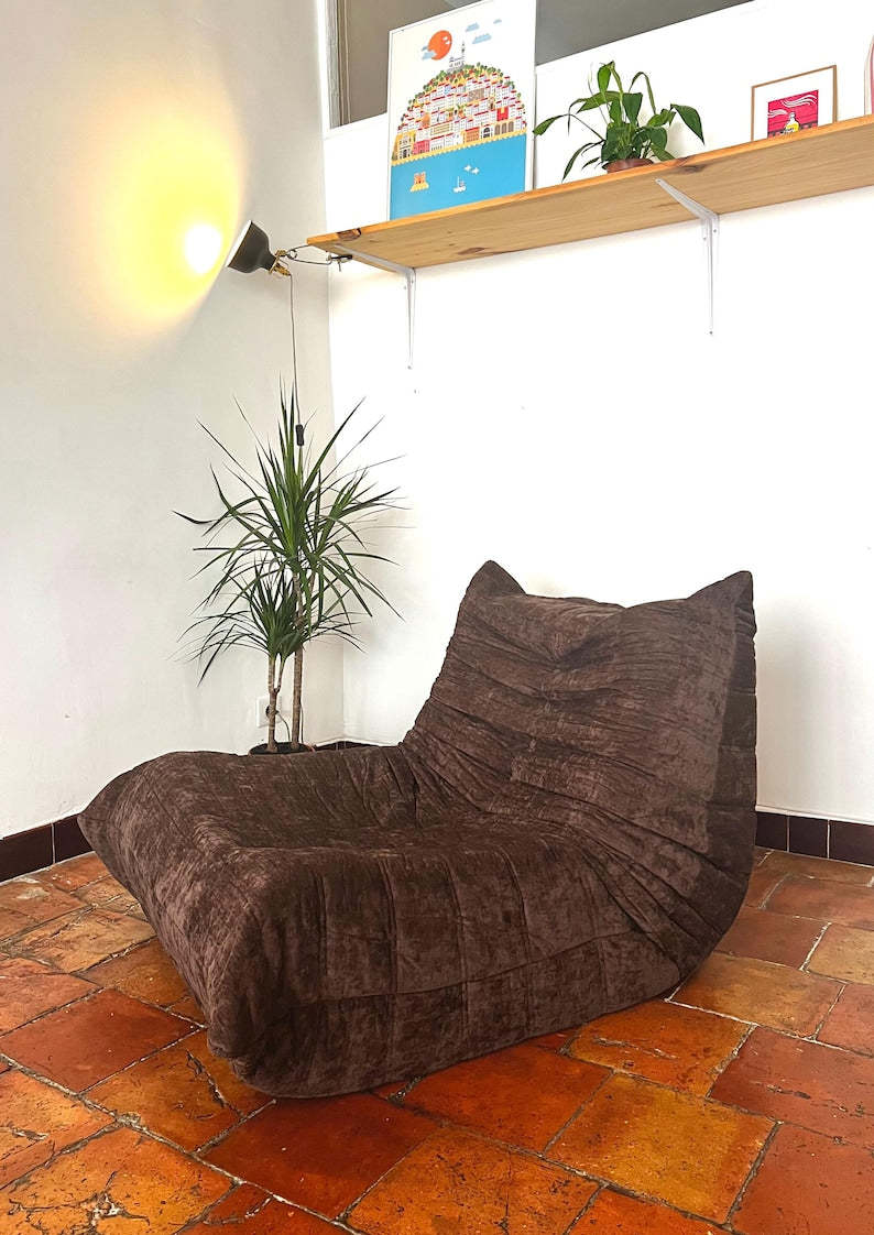 Chaise Fauteuil vintage garni de mousse haute densité, confortable et raffiné