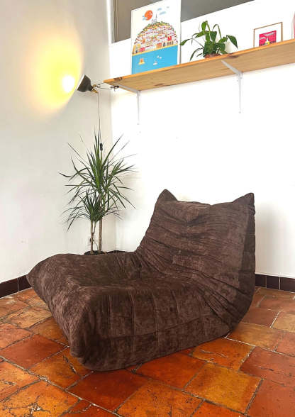 Chaise Fauteuil vintage garni de mousse haute densité, confortable et raffiné