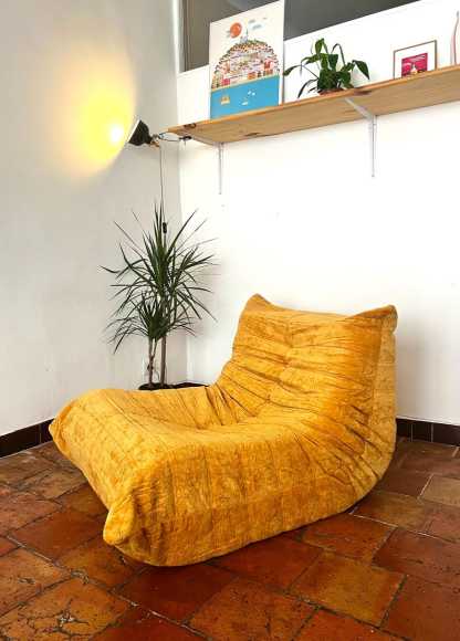 Chaise Fauteuil vintage garni de mousse haute densité, confortable et raffiné