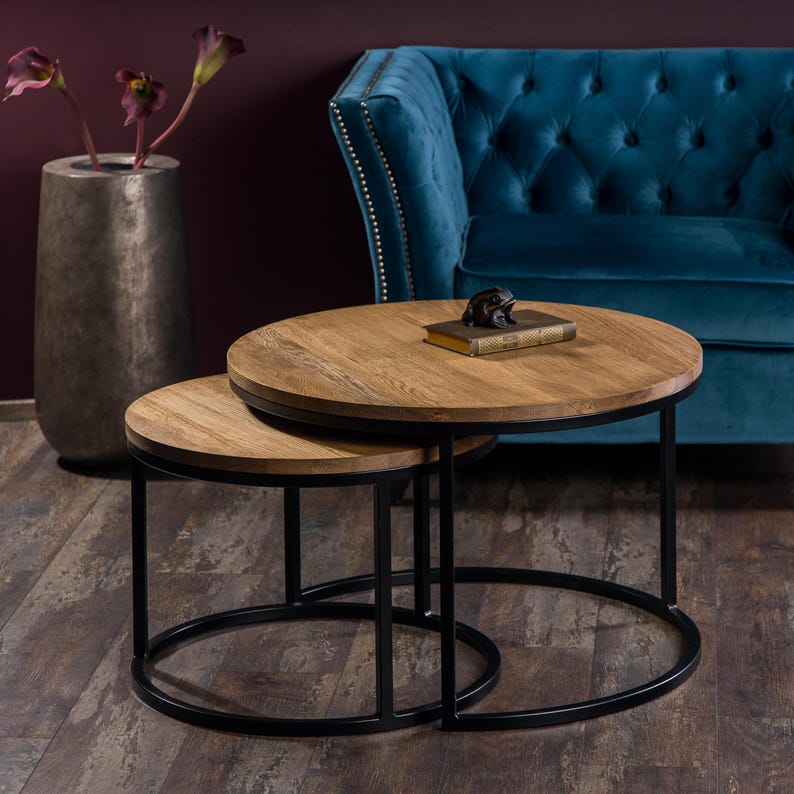 Table basse gigogne ronde, ensemble de tables basses rondes en bois, table basse en chêne foncé, table basse en chêne massif, table basse en chêne massif et métal