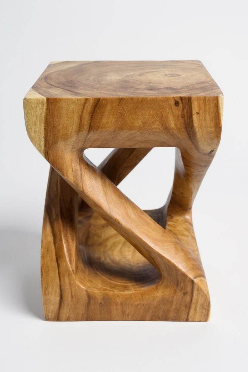 Table d'appoint en bois - table basse tabouret en bois - fait main - tourné angulairement en bois de suar massif - 50x28x28 cm