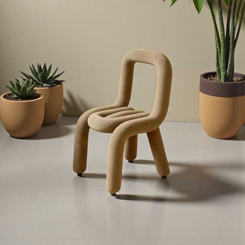 Chaise sculpturales modernes allient confort optimal et style