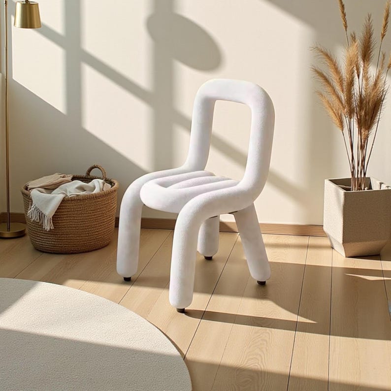 Chaise sculpturales modernes allient confort optimal et style