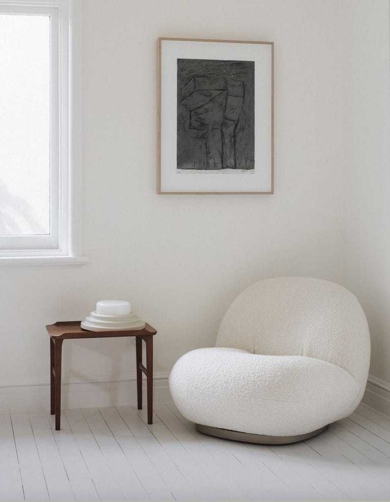 Modern Chair – Cozy Curved Lounge Seat, Minimalist Accent Armchair for Living Room