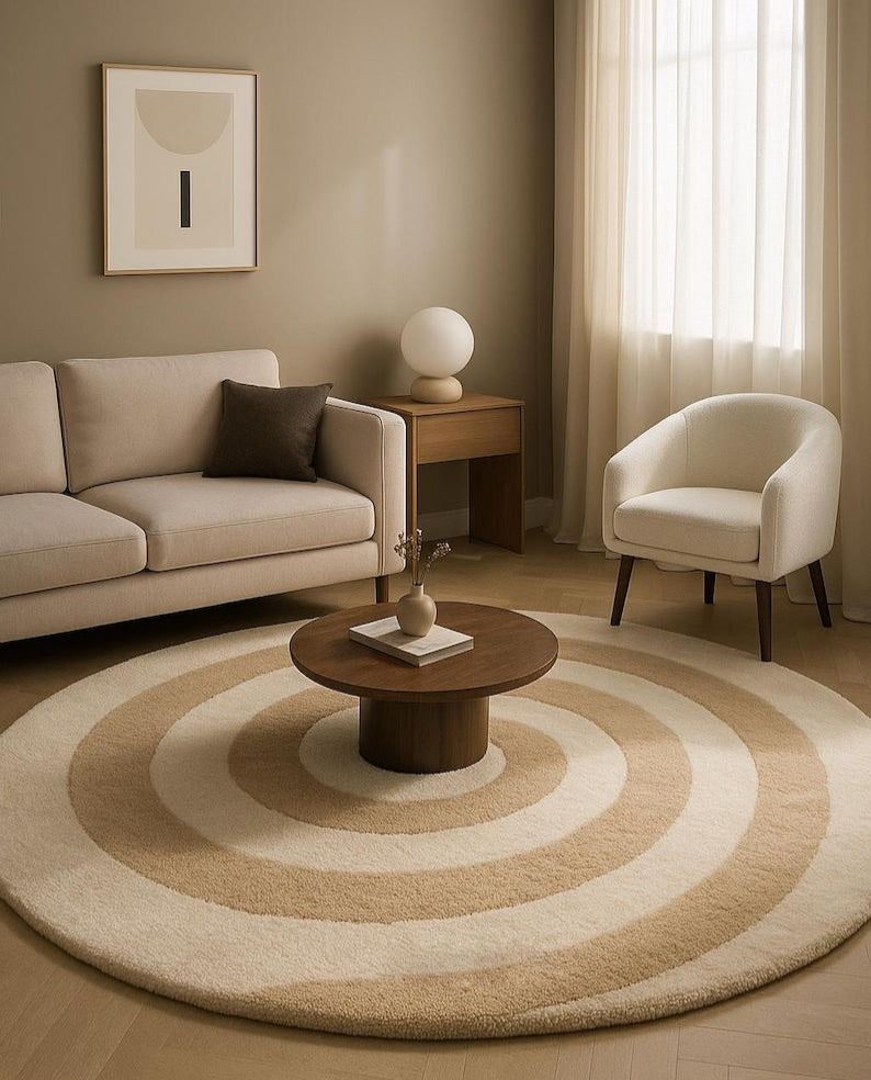 rond beige moderne | Tapis minimaliste à motif circulaire | Décoration de salon neutre et confortable | Esthétique maison de style scandinave