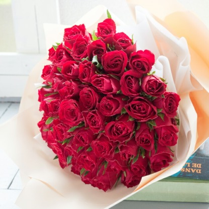 【最短翌日★昼12時〆】花 ギフト 誕生日 バラ50本花束 選べる 旬のアレンジ バレンタイン ホワイトデー 卒業式 入学式 花束 プレゼント バラ フラワーギフト フラワーアレンジメント ブーケ 本数指定 お花 薔薇 送料無料 おしゃれ プロポーズ 結婚記念日 生花 還暦祝い FKAA