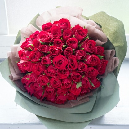 【最短翌日★昼12時〆】花 ギフト 誕生日 バラ50本花束 選べる 旬のアレンジ バレンタイン ホワイトデー 卒業式 入学式 花束 プレゼント バラ フラワーギフト フラワーアレンジメント ブーケ 本数指定 お花 薔薇 送料無料 おしゃれ プロポーズ 結婚記念日 生花 還暦祝い FKAA