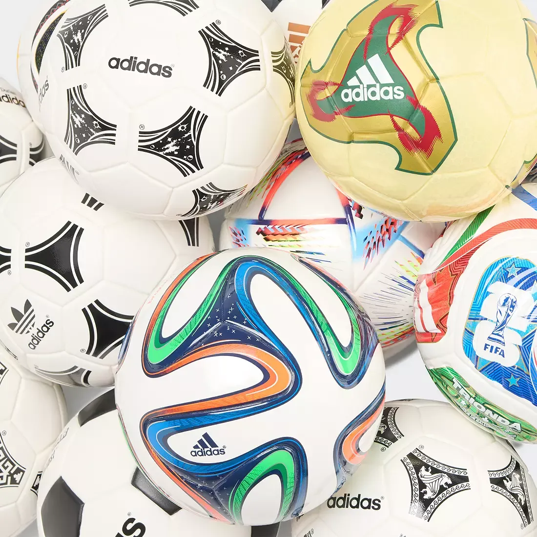 adithtdas FIFA World Cup Historical Mini Soccer Ball Set