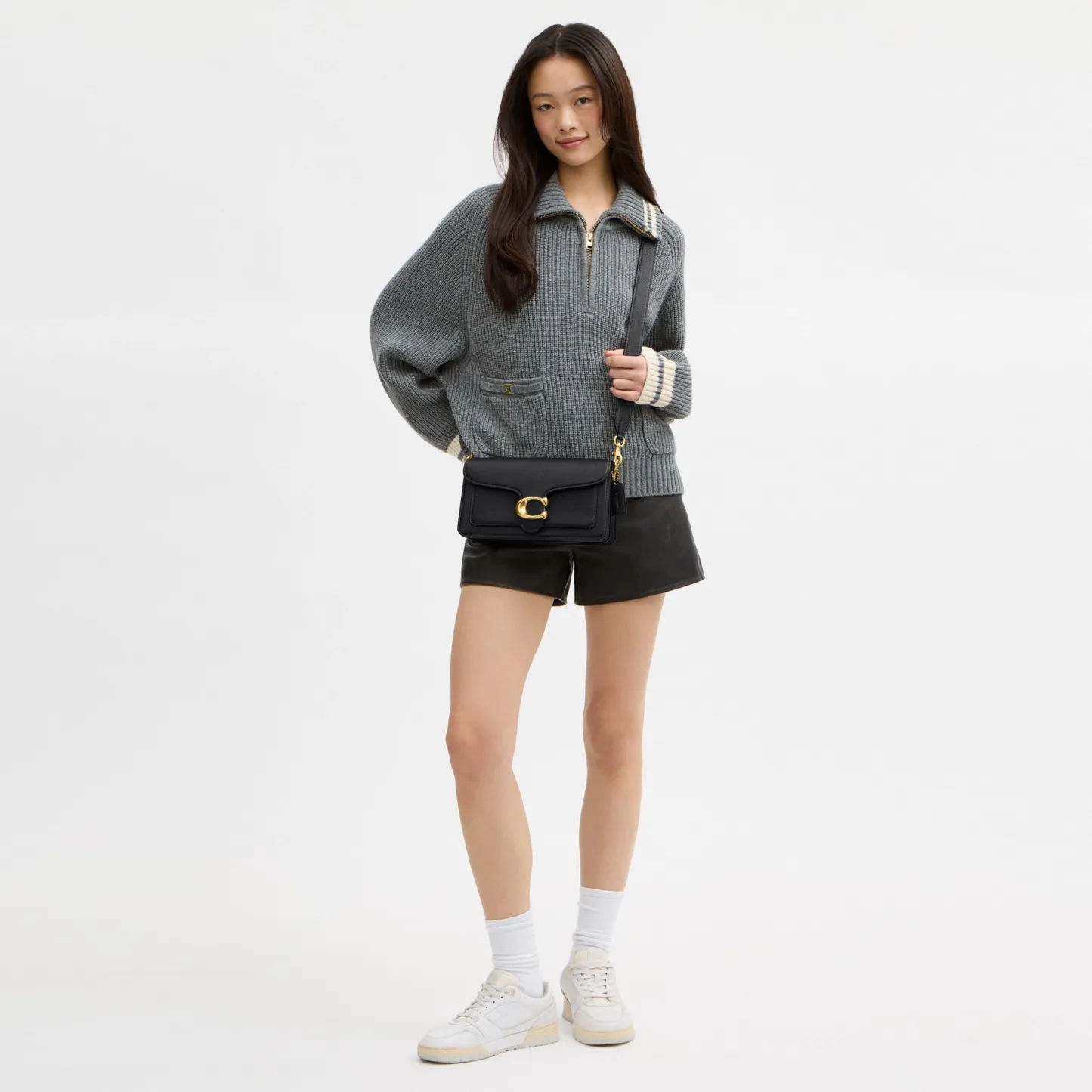COACH®,Tabby Shoulder Bag 26,Leather,Shoulder Bag,Crossbody,Logo,Gusset,Gold Metal,Casual,Black