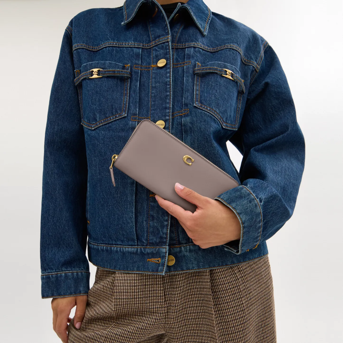 COACH®,Essential Slim Accordion Zip Wallet,Calfskin Leather,Leather,Continental,Logo,Metal,Casual,Gray,Detail View