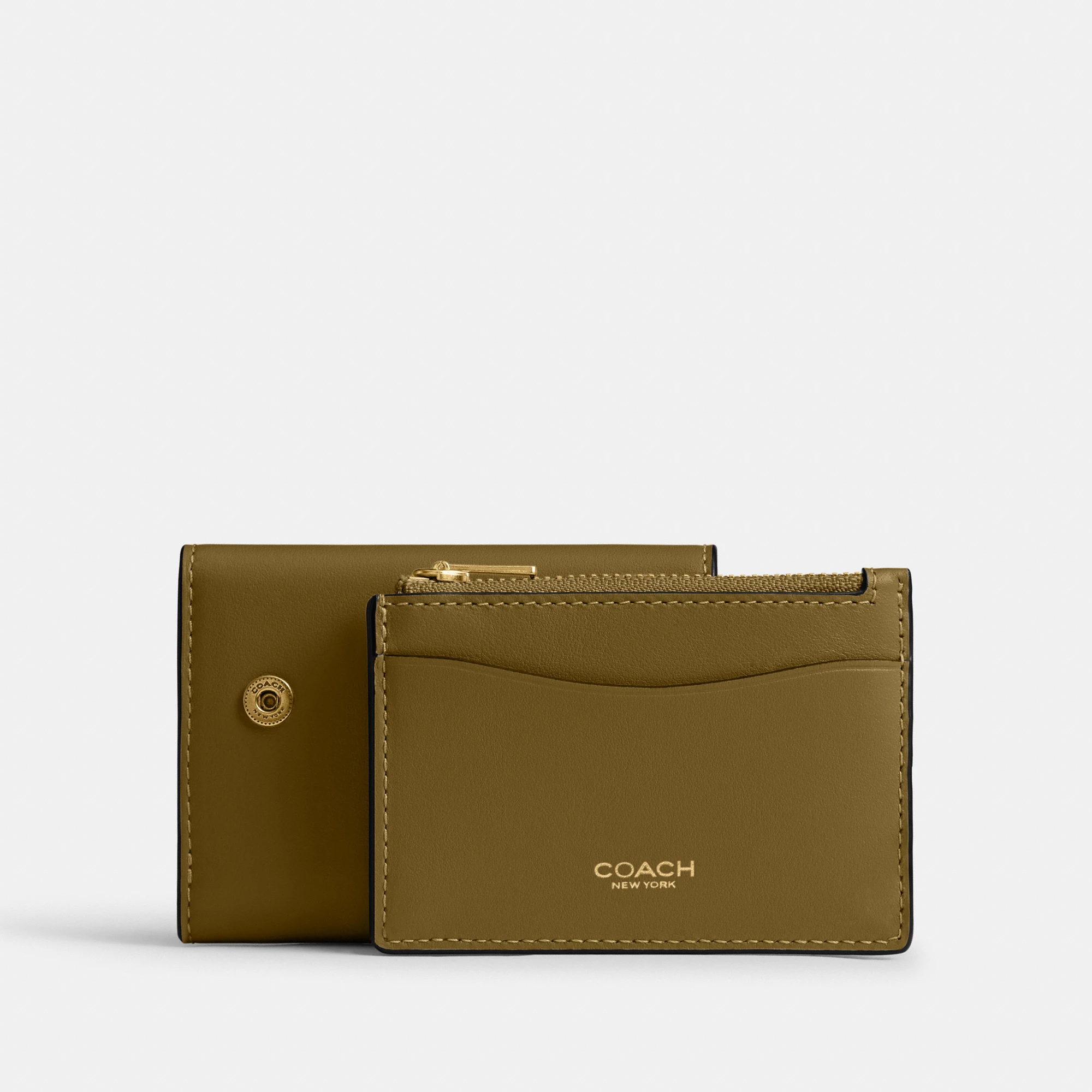 COACH®,Essential Card Holder Wallet,Leather,Calfskin Leather,Card Case,Bi Fold,Logo,Metal,Casual,Brown,Angle View