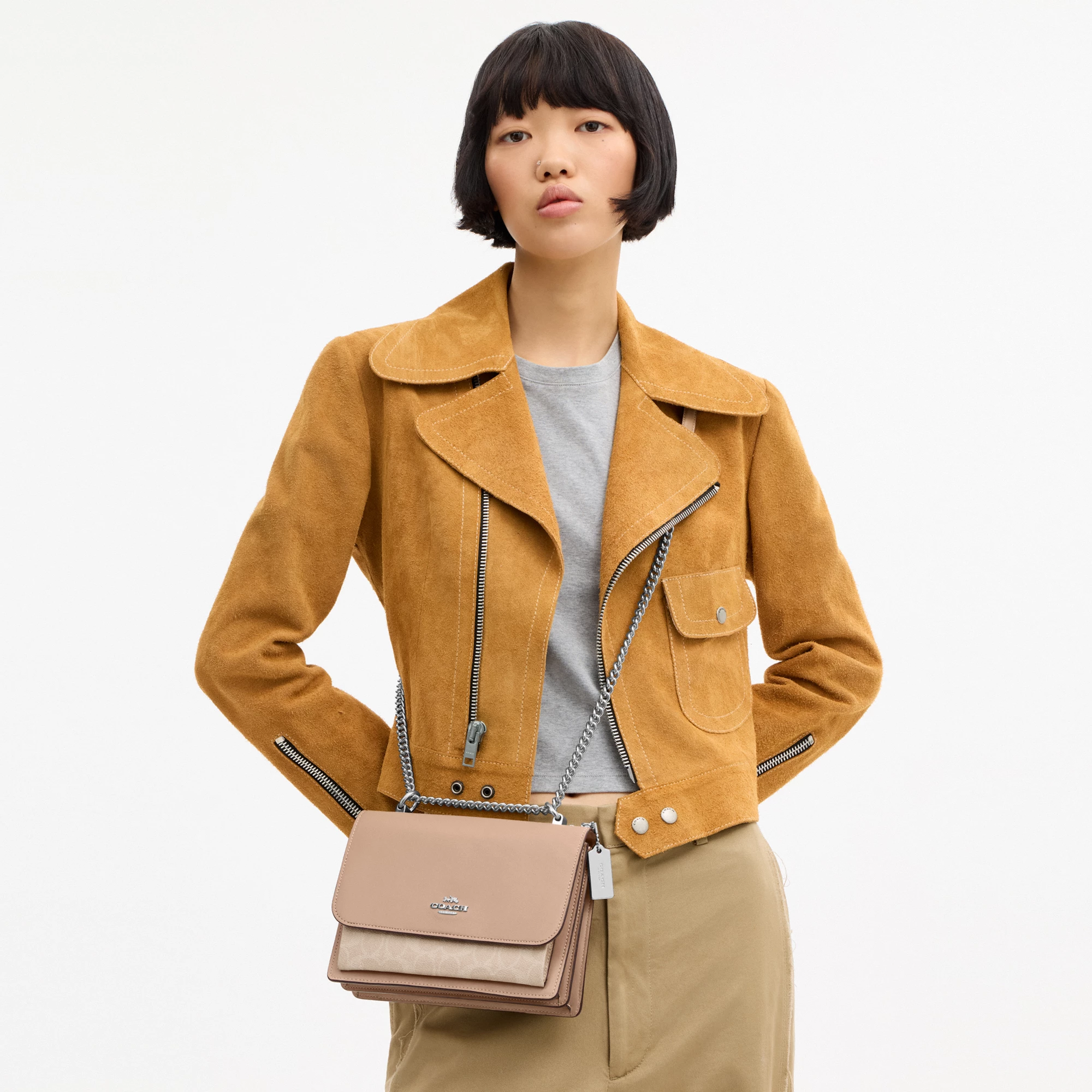 COACH®,Klare Crossbody Bag In Signature Canvas,Crossbody,Chain Detail,Pattern,Day Party,Beige,Detail View