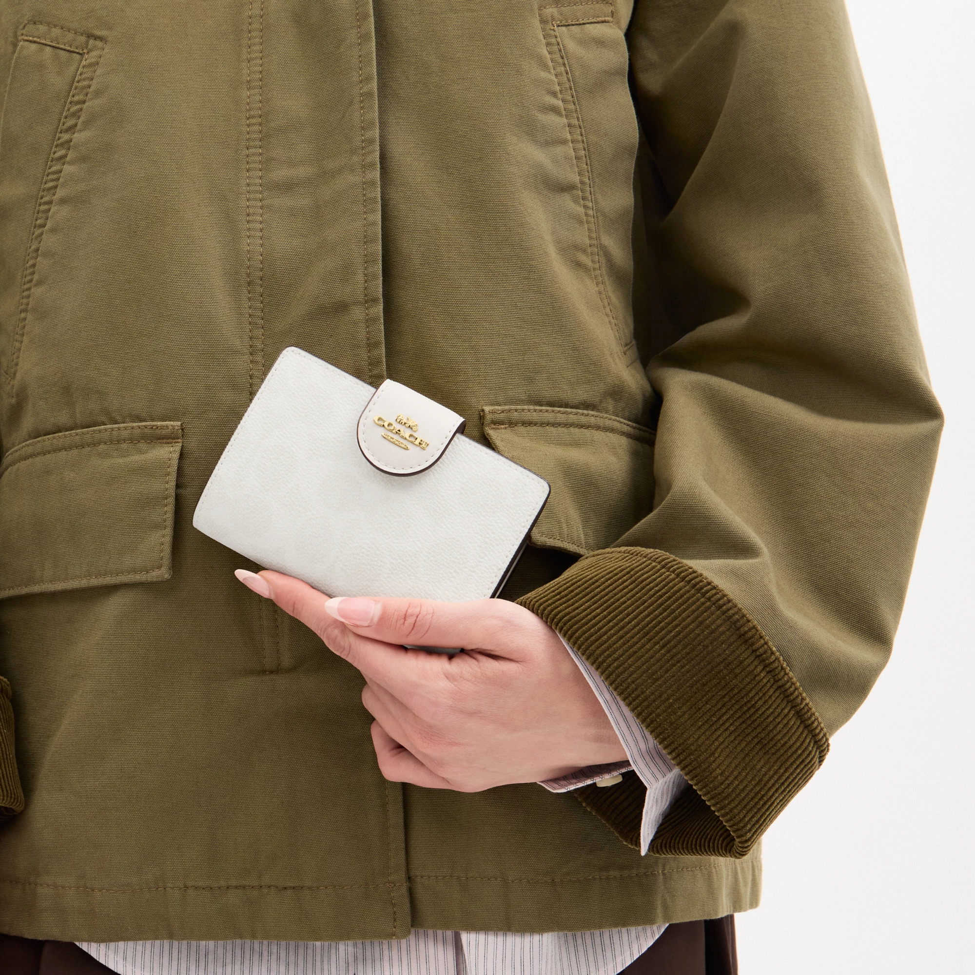 COACH®,Medium Corner Zip Wallet In Signature Canvas,Bi Fold,Coin,Sustainable,Casual,White,Detail View