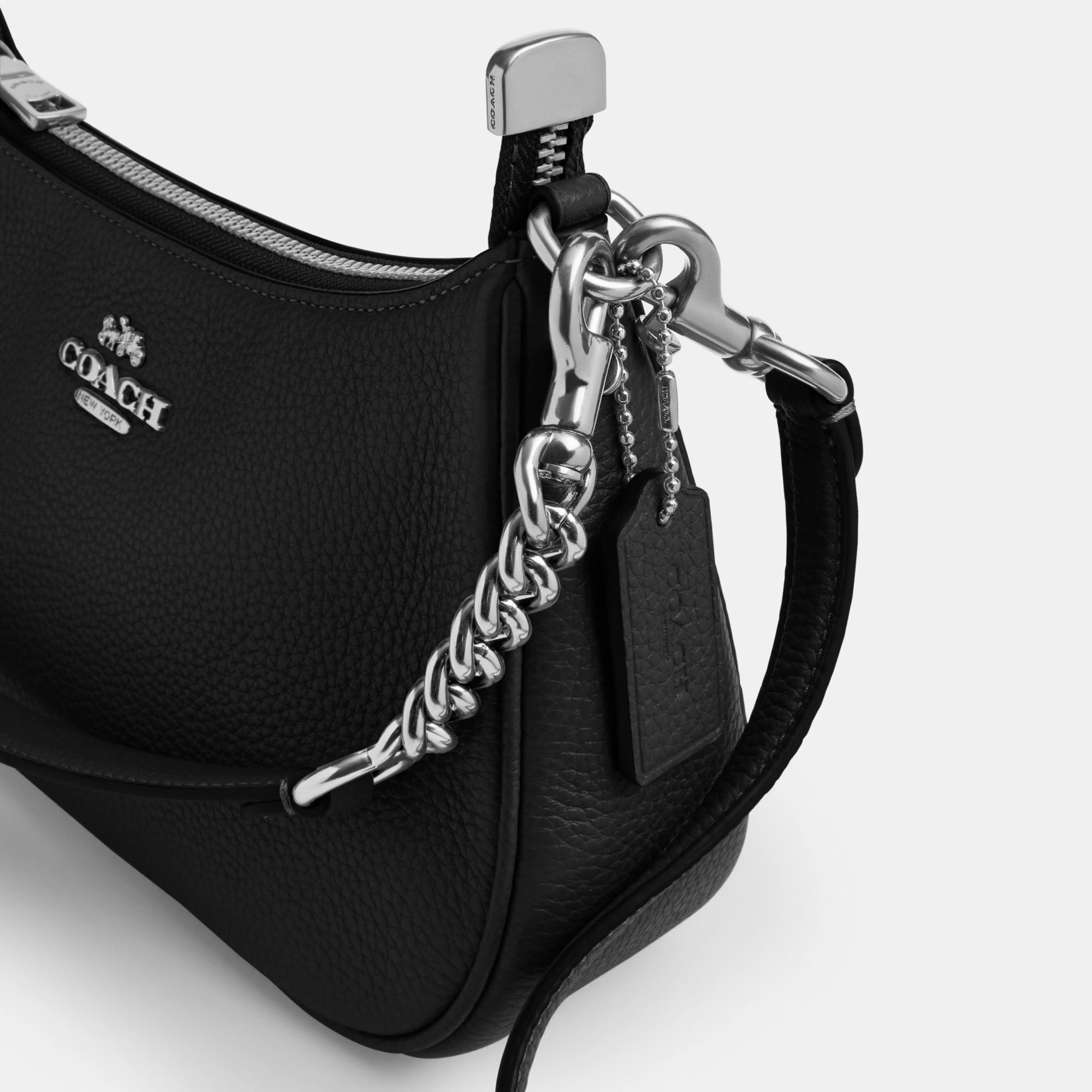COACH®,Teri Shoulder Bag,Shoulder Bag,Chain Detail,Metal,Logo,Casual,Black,Closer View