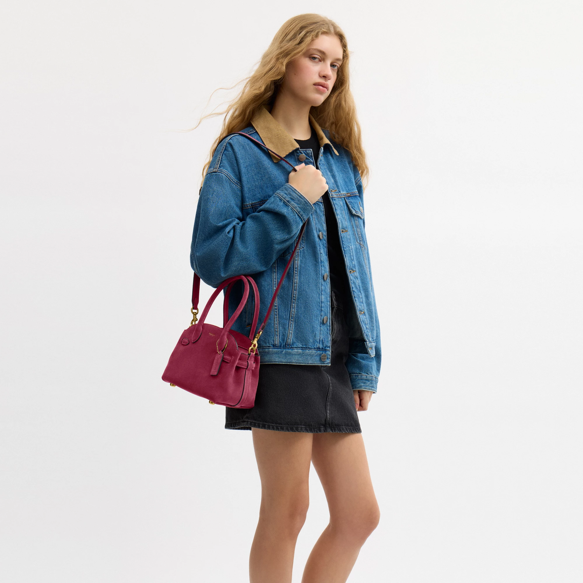 COACH®,Soft Empire Carryall Bag 21,Calfskin Leather,Leather,Suede,Carryall,Metal Material,3D Embellishment,Metal,Pendant,E...,,Detail View
