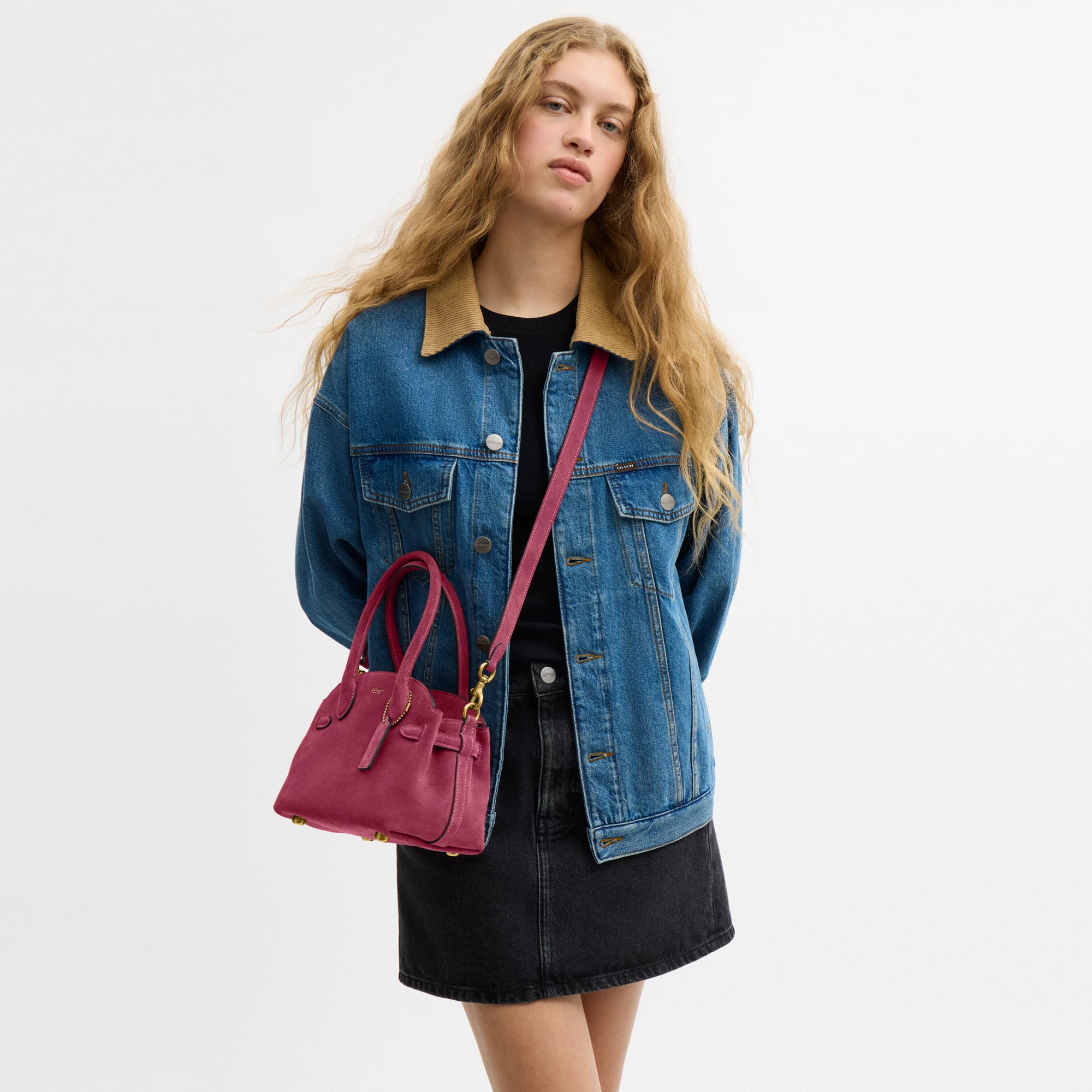 COACH®,Soft Empire Carryall Bag 21,Calfskin Leather,Leather,Suede,Carryall,Metal Material,3D Embellishment,Metal,Pendant,E...,,Detail View