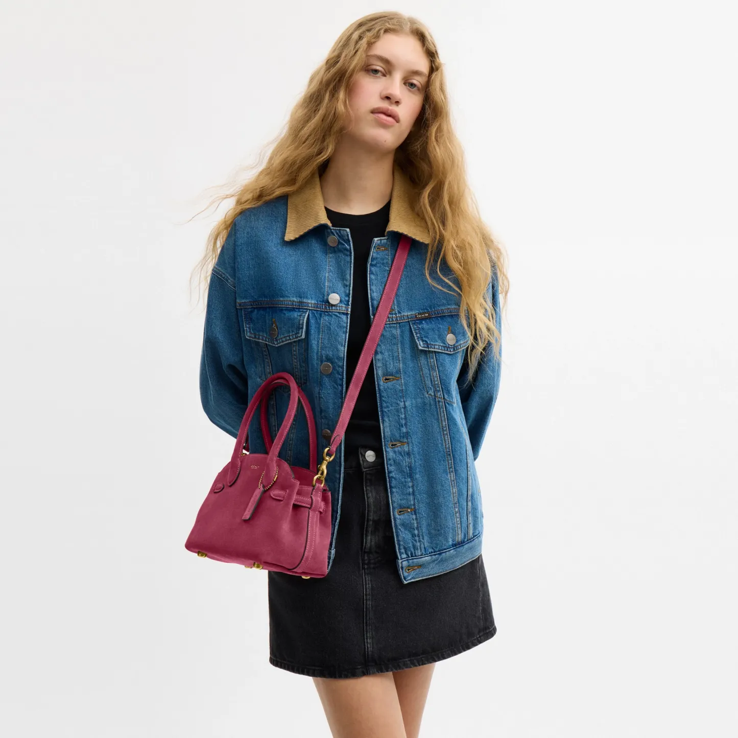 COACH®,Soft Empire Carryall Bag 21,Calfskin Leather,Leather,Suede,Carryall,Metal Material,3D Embellishment,Metal,Pendant,E...,,Detail View