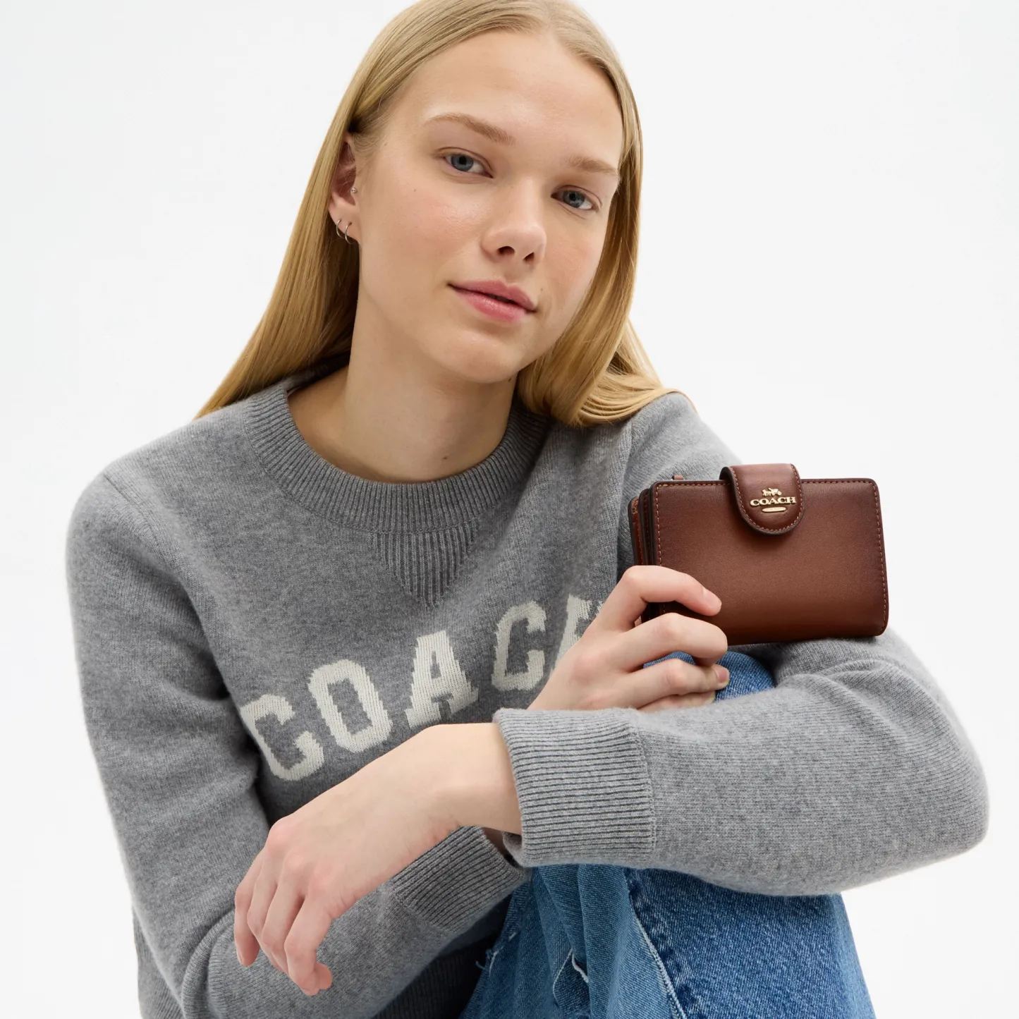 COACH®,Medium Corner Zip Wallet,Leather,Bi Fold,Logo,Metal,Casual,Brown,Detail View