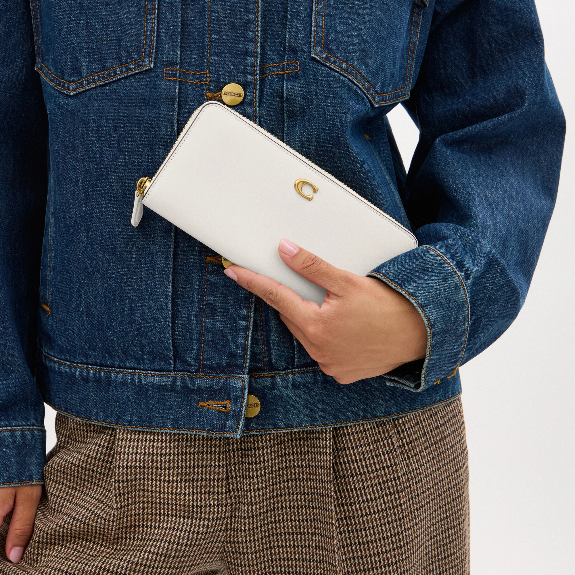 COACH®,Essential Slim Accordion Zip Wallet,Calfskin Leather,Leather,Continental,Logo,Metal,Casual,White,Detail View