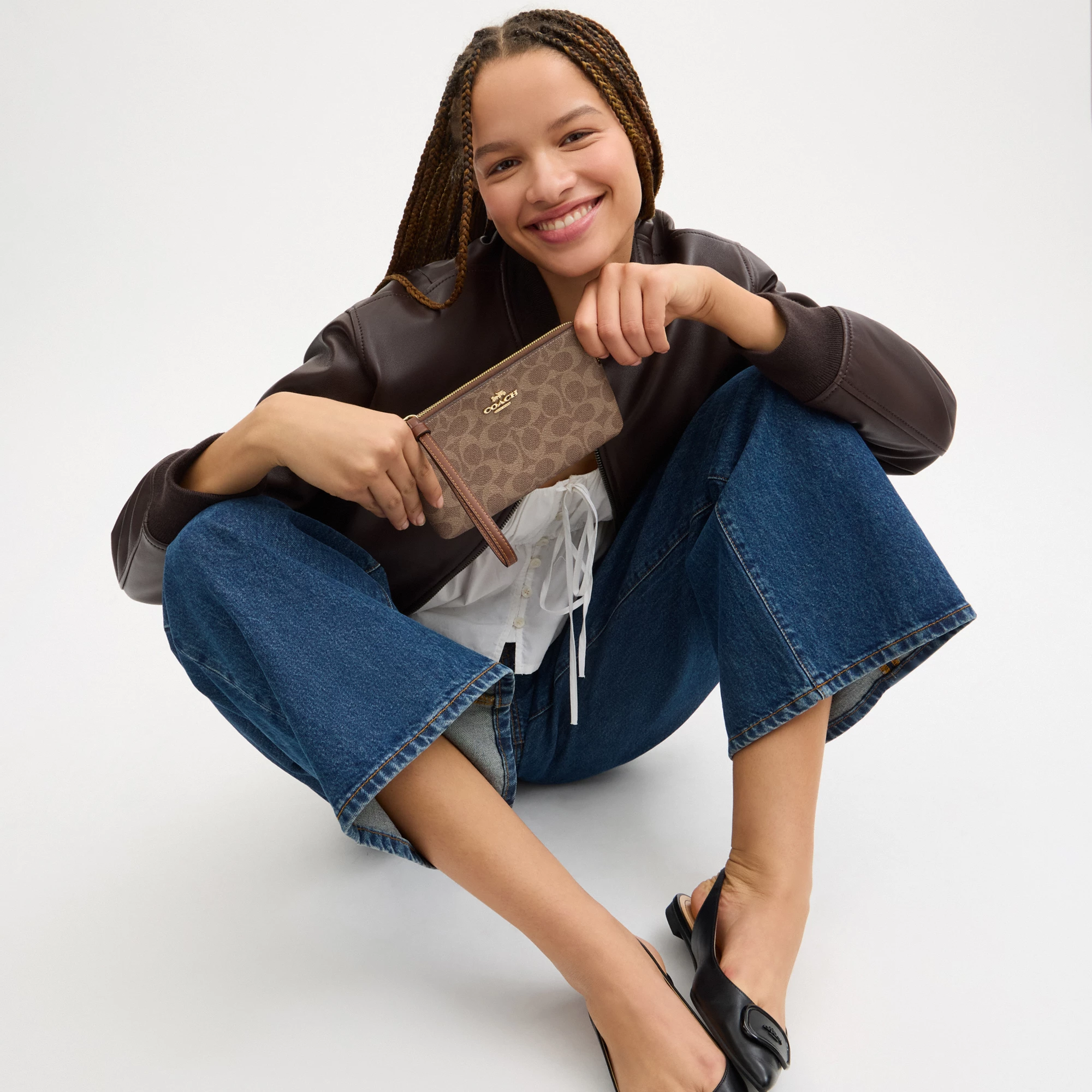 COACH®,Large Corner Zip Wristlet In Signature Canvas,Canvas,Wristlet,Casual,Brown,Detail View