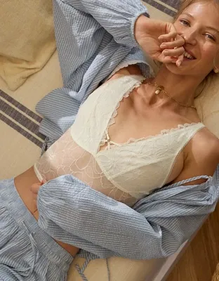 Show Off Paradise Lace Bra Top - Soft Muslin