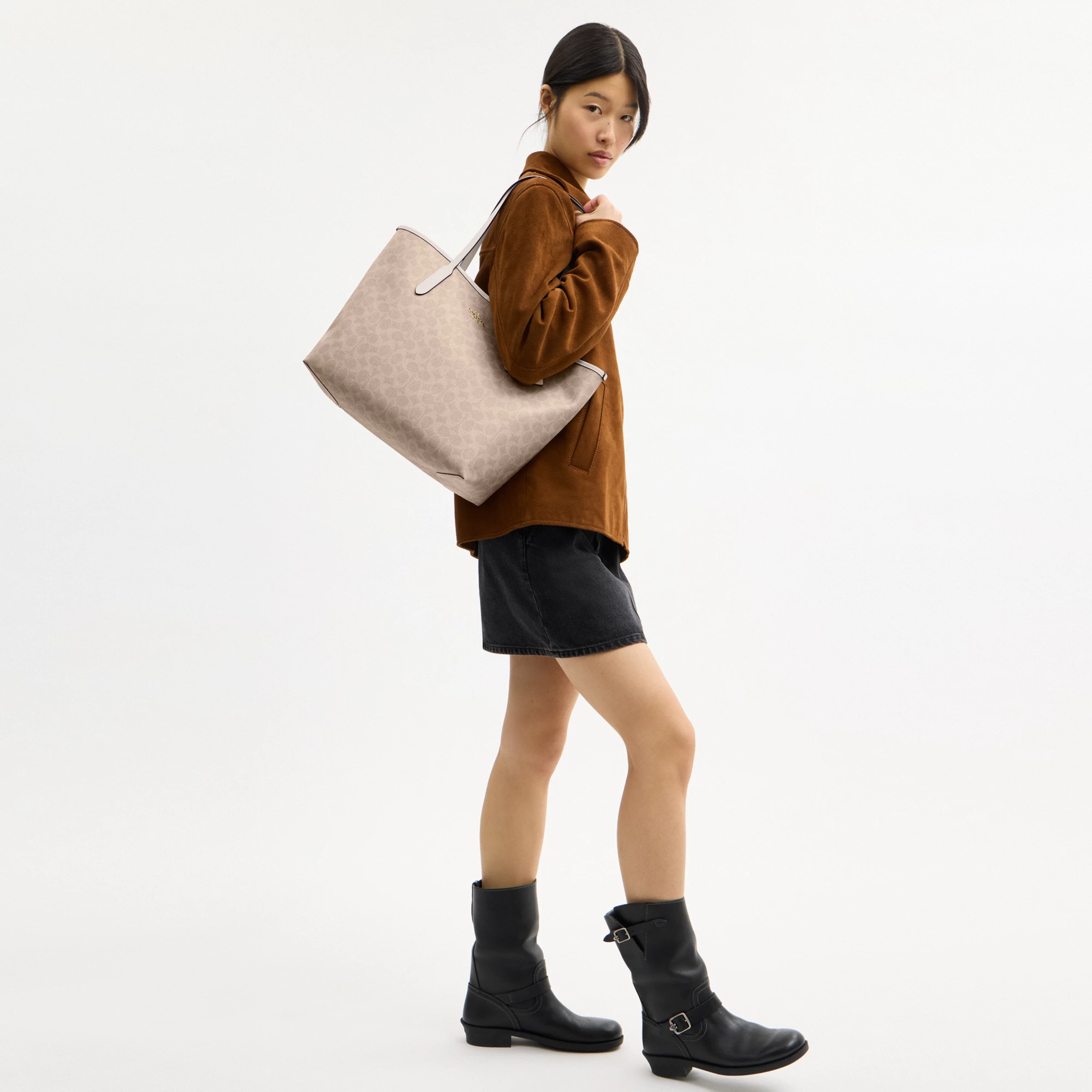 COACH®,City Tote Bag In Signature Canvas,Tote,Metal,Tag Embellishment,Color Block,Embossed,Piping,Logo,Casual,Beige,Detail View