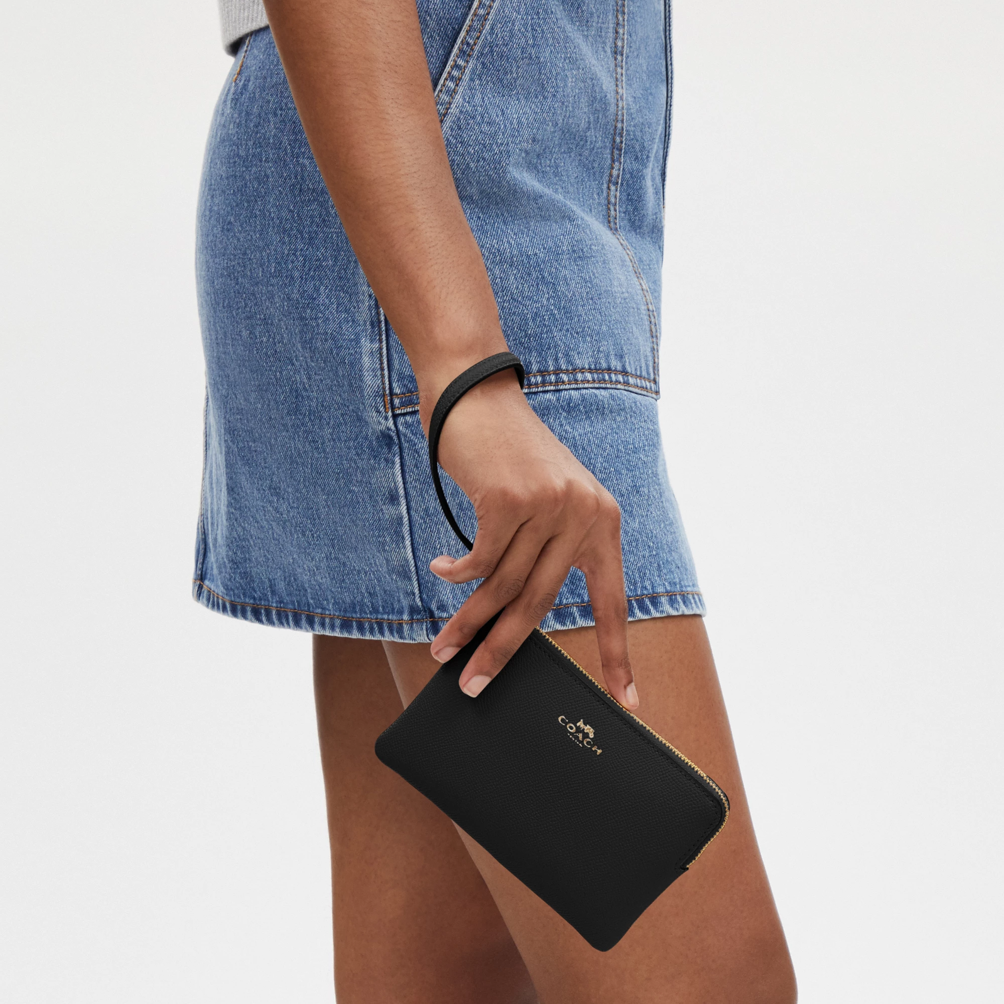 COACH®,Corner Zip Wristlet,Leather,Pouch,Wristlet,Word Embellishment,Logo,Black,Detail View