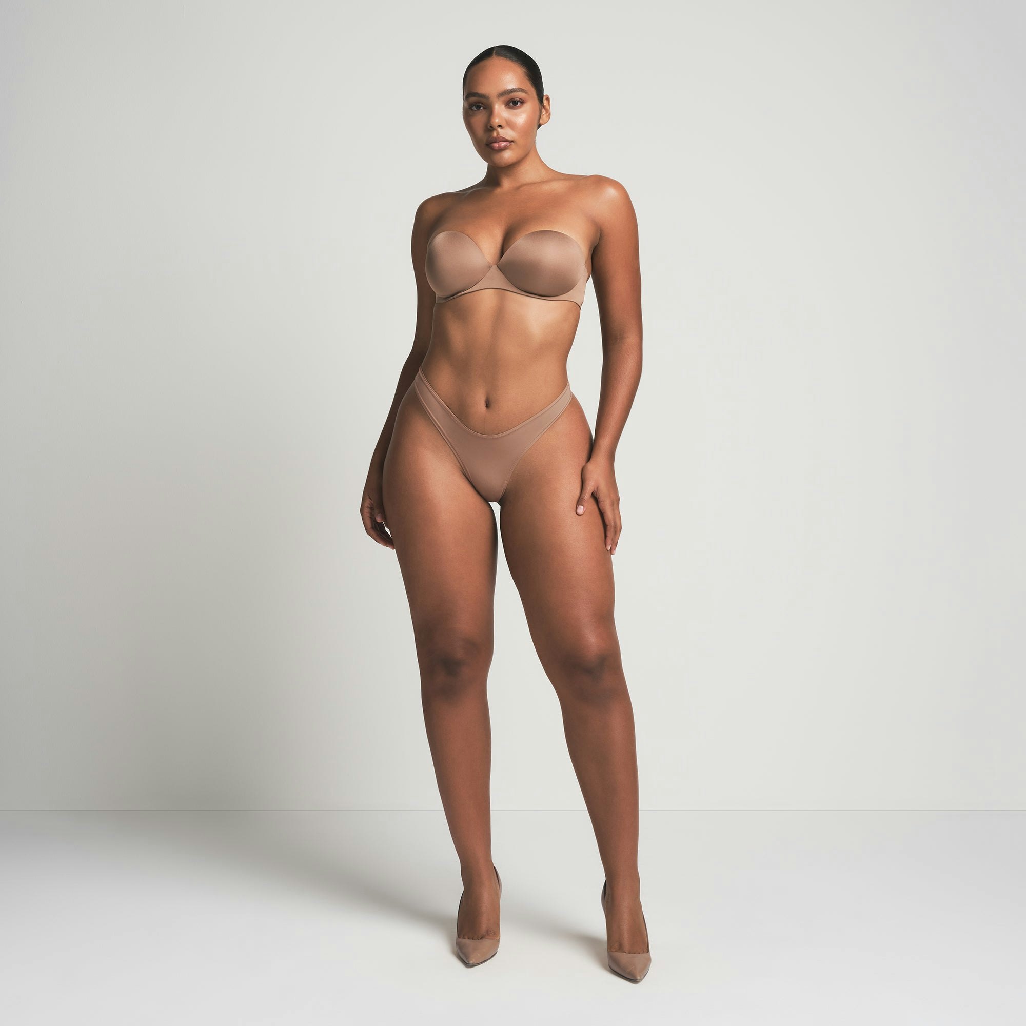 SKIMS ULTIMATE STRAPLESS PUSH-UP BRA - SIENNA - image 2