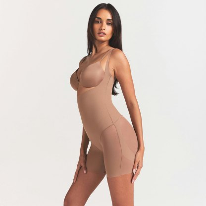 SKIMS BODY CORE SCULPT BACK SMOOTHING OPEN BUST MID THIGH BODYSUIT - SIENNA