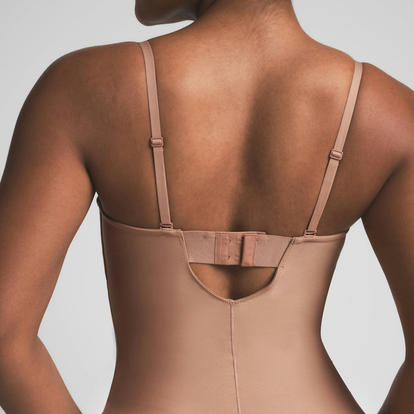SKIMS BODY UNDERWIRE THONG BODYSUIT - SIENNA