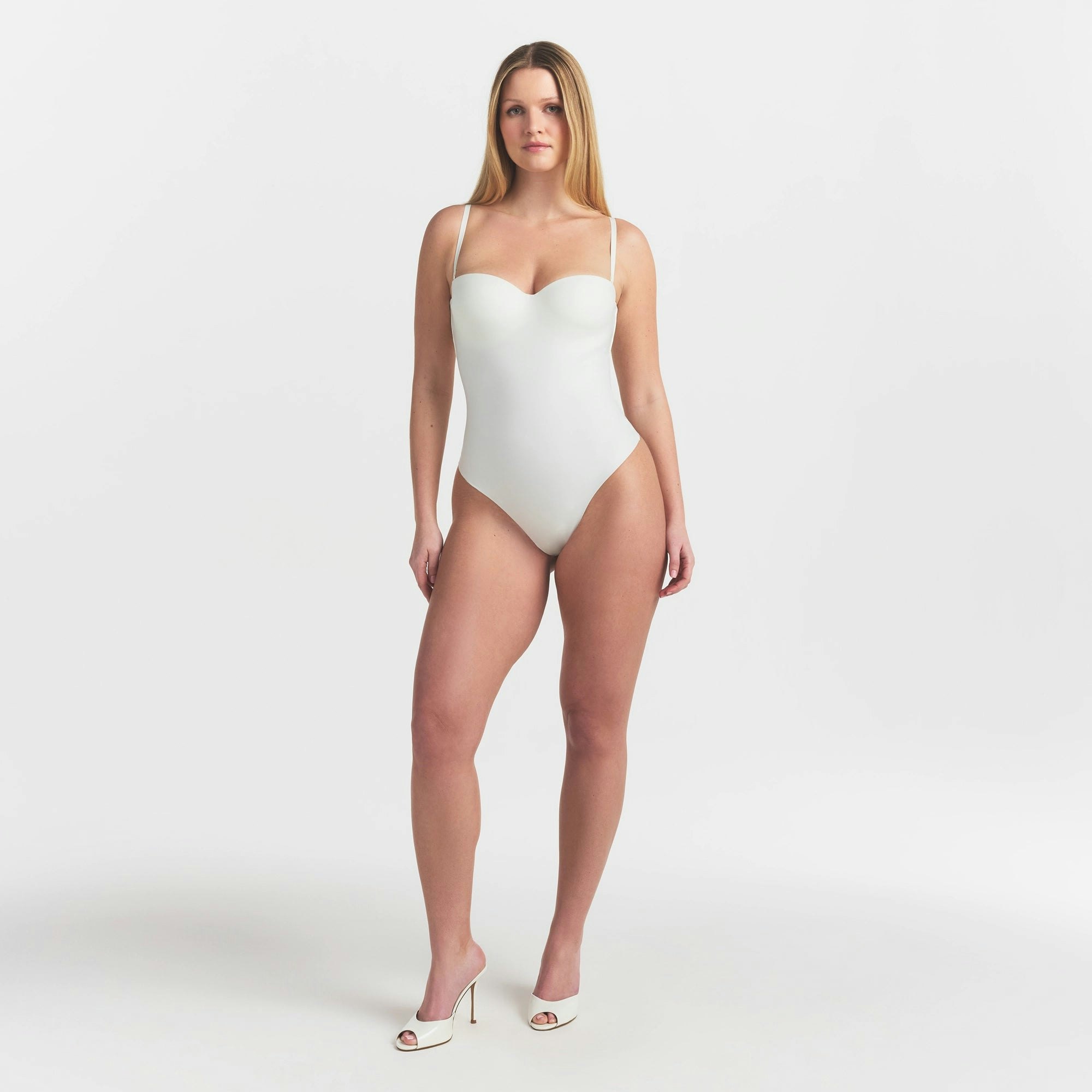 SKIMS BODY UNDERWIRE THONG BODYSUIT - IVORY