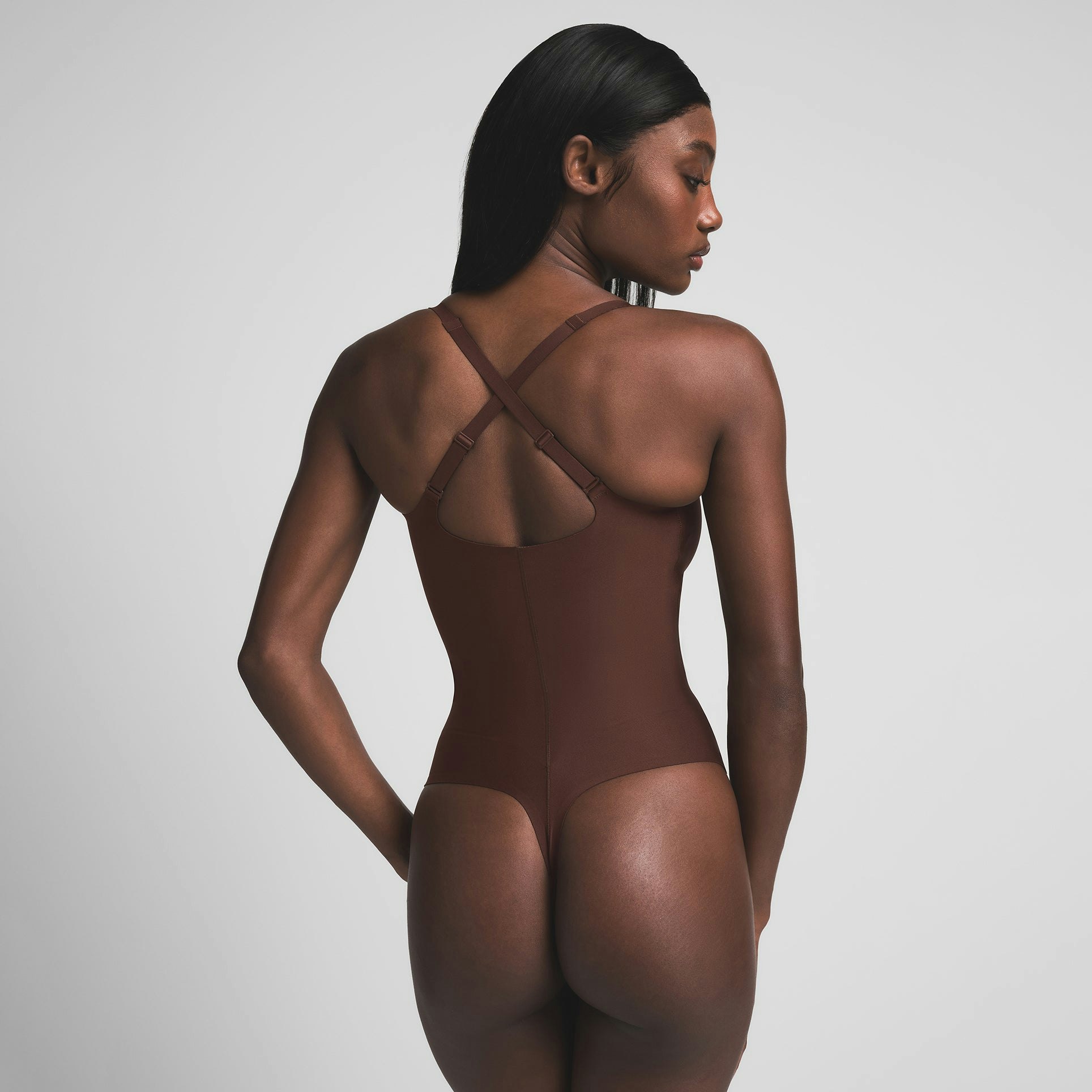 SKIMS BODY CORE SCULPT PLUNGE THONG BODYSUIT - COCOA